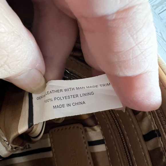 Cream & Brown Tignanello Handbag Crossbody Two Tone Multiple Pocket Classic Chic - Picture 10 of 11